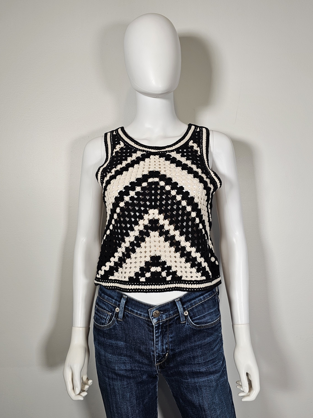Ultra Pink Black & Cream Crocheted Tank Top Sz S